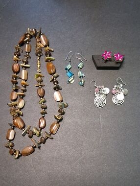 Necklace & 3 Pair Earrings